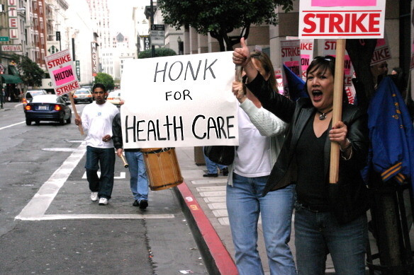 honk_for_health_care_1.jpg 