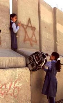 palestinian_girls_going_to_school.jpg3a0zxf.jpg 