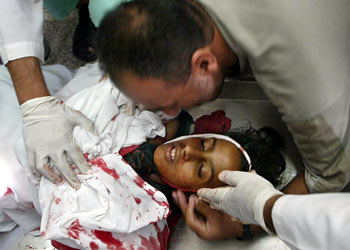 young_palestinian_woman_shot_in_the_head.jpg 