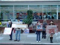 200_ucsf_dayofthedog120104-06sm.jpg