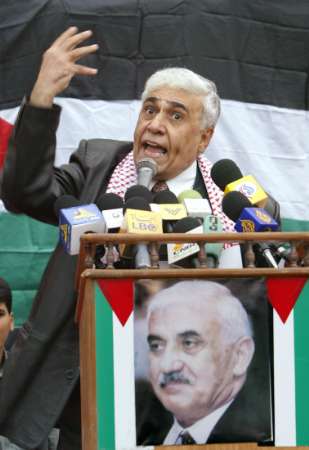 jamil_al-magadalawi.gaza.pflp.10dec04.jpg 