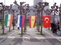 200_flags.jpgg66uux.jpg