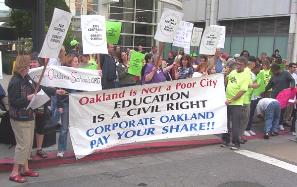 8_oaklandeducationrally.jpg 