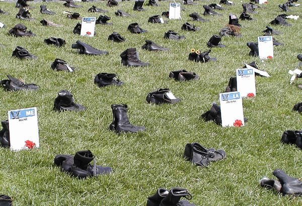 5_boots_in_field.jpg 