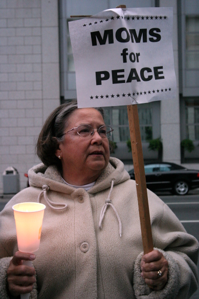 moms_for_peace.jpg 