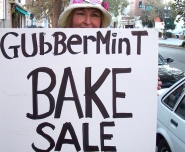 200_184bakesale4259.jpg