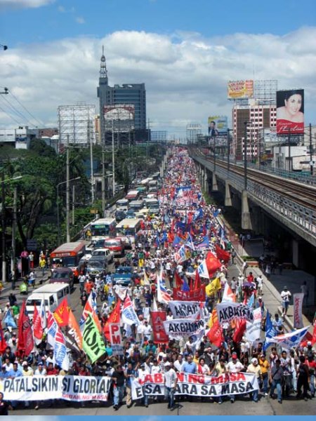 feb24_edsa_march_034.sized.jpg 