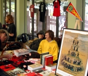 200_anarchistbookfair_03-18-06_04.jpg