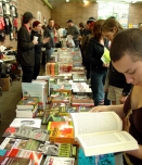 200_anarchistbookfair_03-18-06_05.jpg