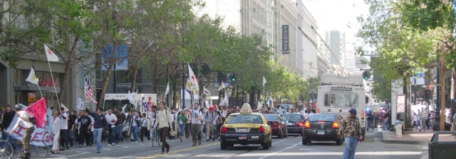 clogging_up_market_street_hours_before_the_11am_march.jpg 