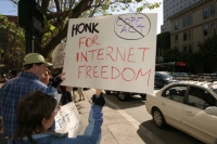 200_honk_for_internet_freedom_1.jpg