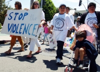 200_stop-violence_7-29-06.jpg