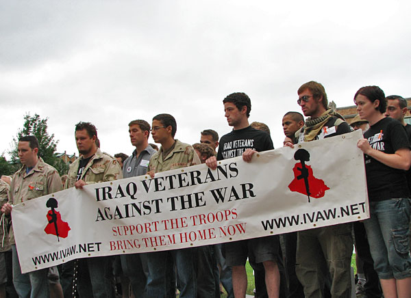 4-ivaw.jpg 