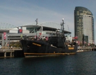 200_farleymowat_at_docklands20061208.jpg
