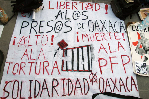 solidaridad-oaxaca_12-22-06.jpg 