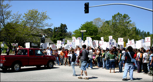 ucsc_strike_20050414_16_s.jpg 