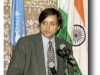 200_shashi_tharoor.jpg