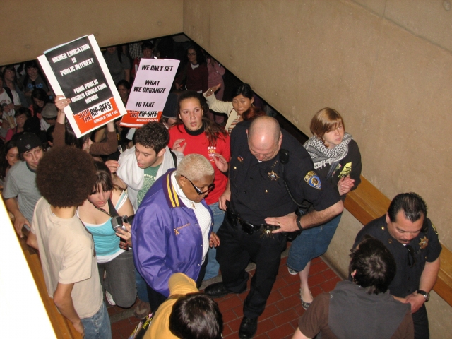 640_walkout076.jpg