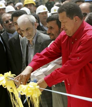 chavez.ahmadinejad.2july07.2.jpg 