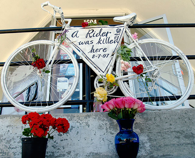 ghost-bike_8-9-07.jpg 