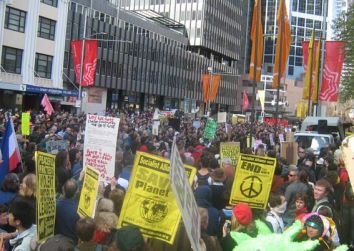 APEC meeting: Thousands march in Sydney Despite Heavy Police Presence ...