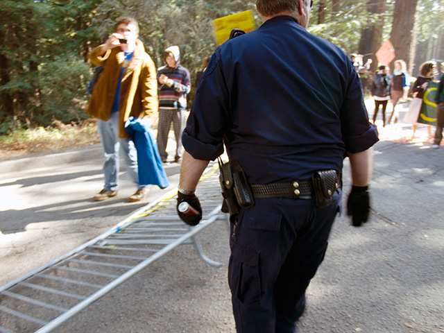 pepper-spray_11-7-07.jpg 