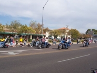 veterans_day_march_phx-anti_war_marchers_11-12-07_bikers_1.jpg