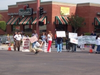 veterans_day_march_phx-anti_war_marchers_11-12-07_protesters_6.jpg