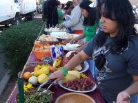 black_friday-day_labors_vs_anti-illegal_bikers_phx_az_11-23-07_food_2.jpg