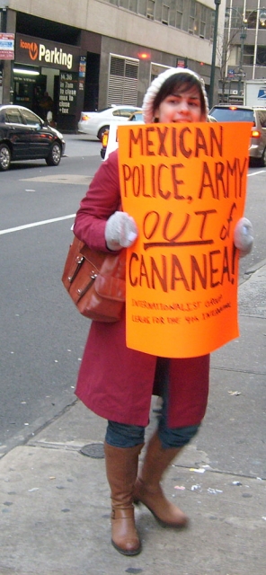 640_080112_nyc_picket_cananea_strikers__5_100.jpg