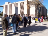 battle_of_the_press_conferences-huckabee_vs_obama-capitol_1-29-08_huckabee_group_3.jpg