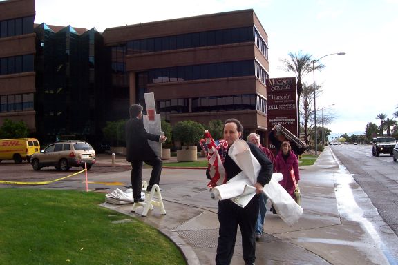 anti_mccain_protest_phoenix_2-4-08_leaders.jpg 