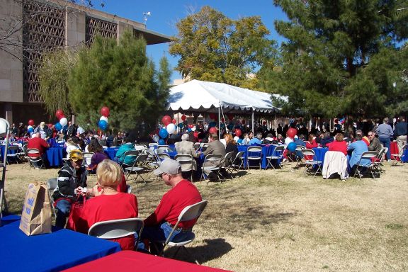 disability_day-state_capitol-phx_az_2-6-08_audience_5.jpg 