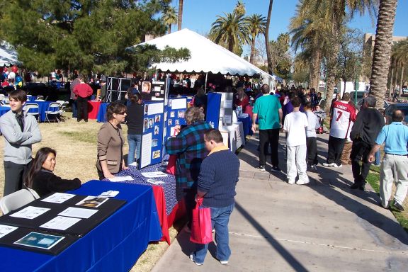 disability_day-state_capitol-phx_az_2-6-08_booths_2.jpg 