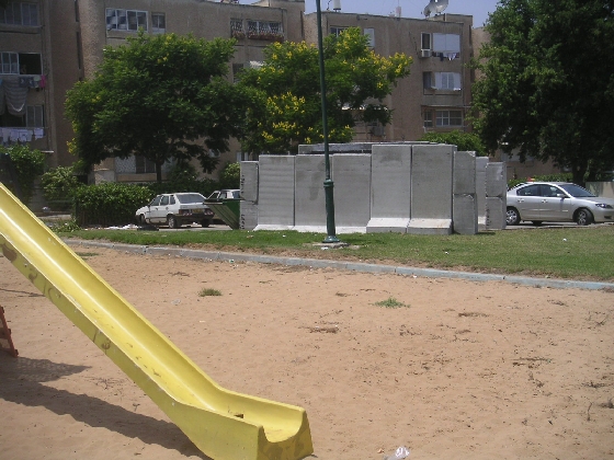 sderot_playground.jpg 
