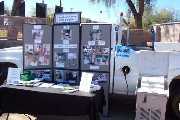 clean_cars_show-state_capitol_2-26-08_natural_gas_booth.jpg 