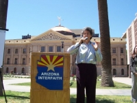 az_interfaith_lobby_day_4-17-08_legislator_5.jpg