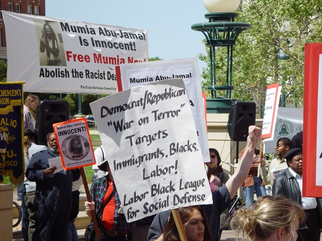 640_oakland_mumia_demo_19_apr_2008_a_059_1.jpg