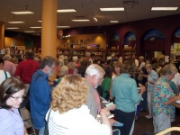 amy_goodman_book_signing_4-29-08_audience_6.jpg