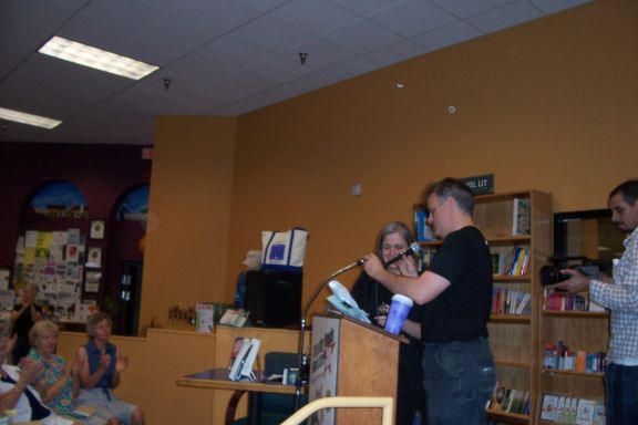 amy_goodman_book_signing_4-29-08_david_and_amy.jpg 