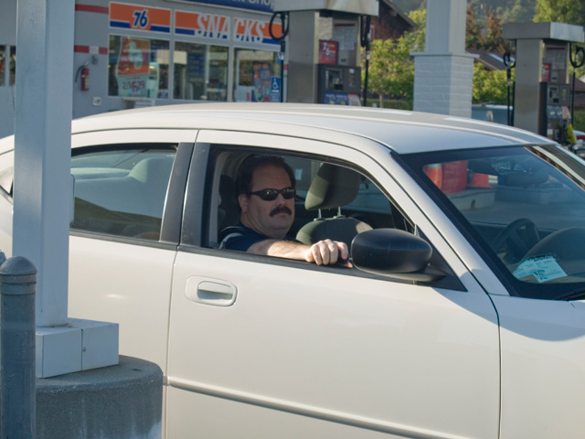 cop-in-car_5-13-08.jpg 