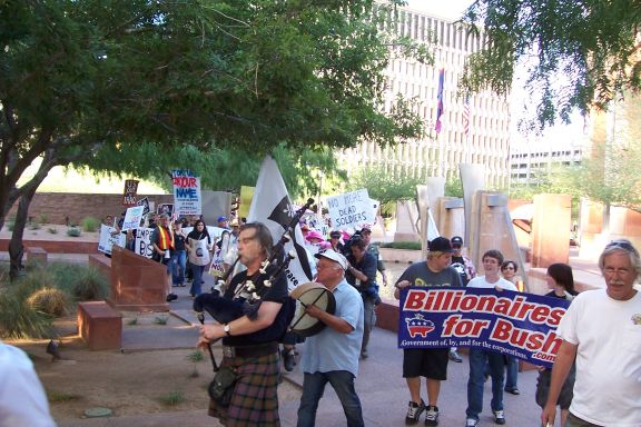 anti-bush_anti-mccain_protest_mesa-phx_5-27-08_phx_march_2.jpg 