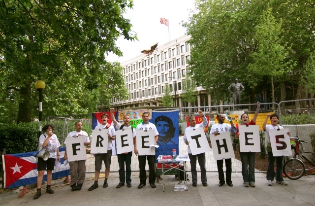 640_demo605london.jpg 