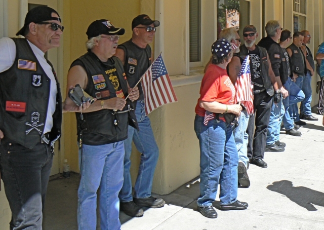 640_13_berkeley_marine_recuiting_protests_22.jpg