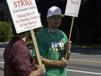 service-workers-strike-2.jpg