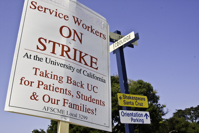 service-workers-strike-12.jpg 