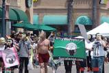 th_gayprideparade012.jpg 