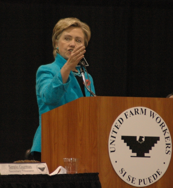 640_hillary_3.jpg 