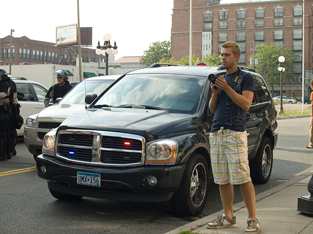 police-photographer2_9-1-08.jpg 