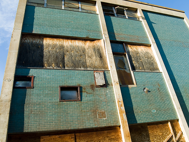 abandoned-building_9-3-08.jpg 